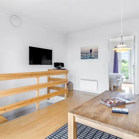 Anthonie By Interhome